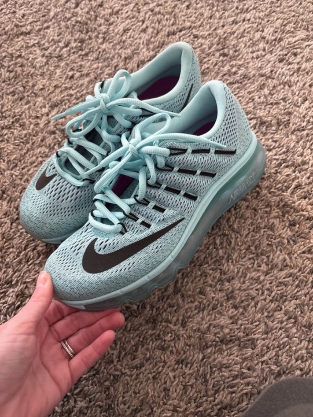 Nike Women's Light Mint Green Air Max Running Sneakers